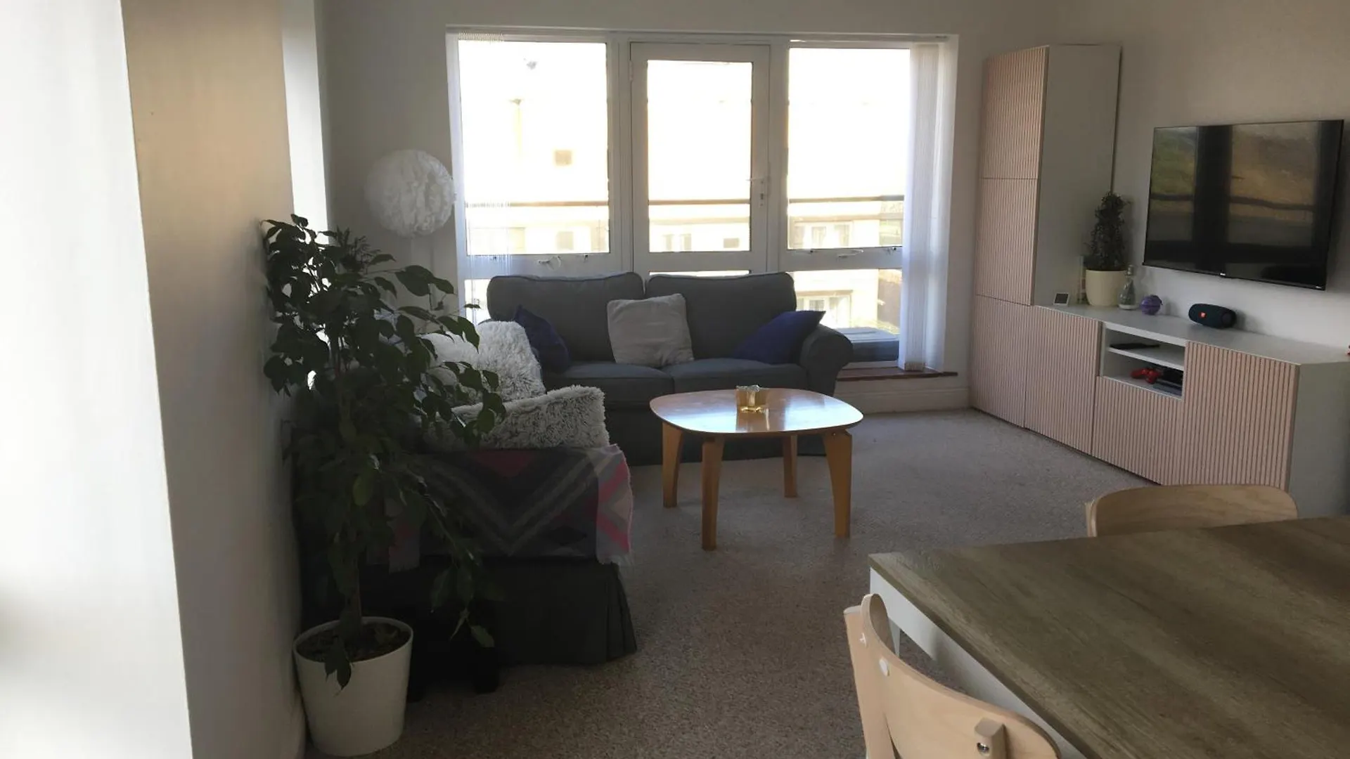 Central Spacious 3 Bedroom Apartment With Parking 都柏林 爱尔兰