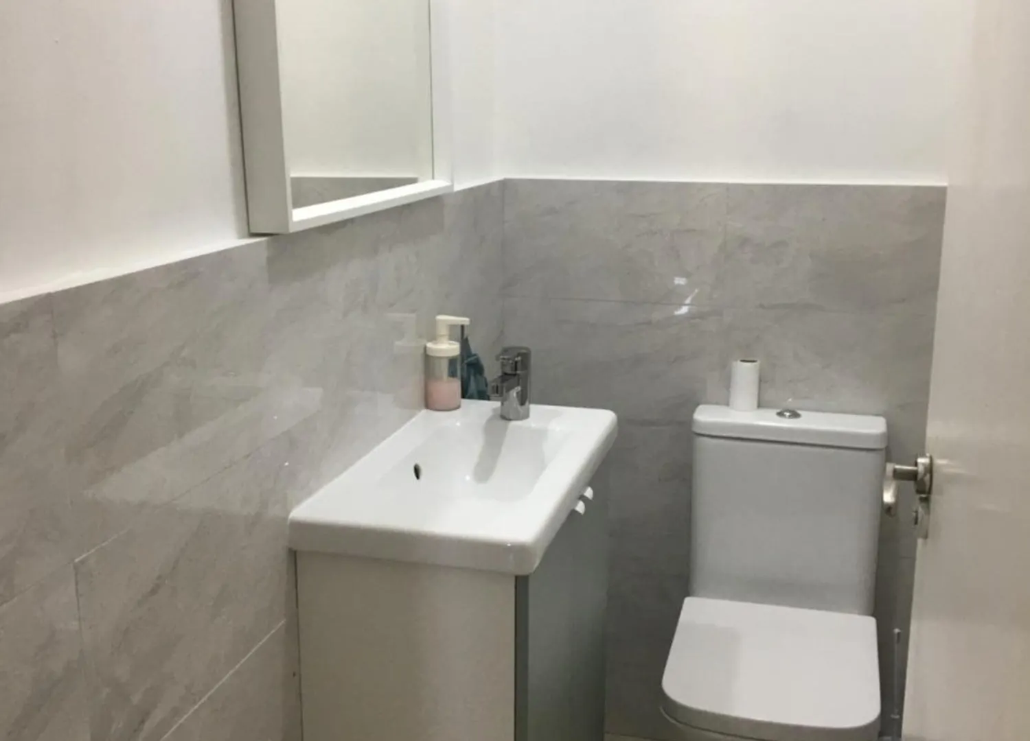 Central Spacious 3 Bedroom Apartment With Parking 都柏林 爱尔兰
