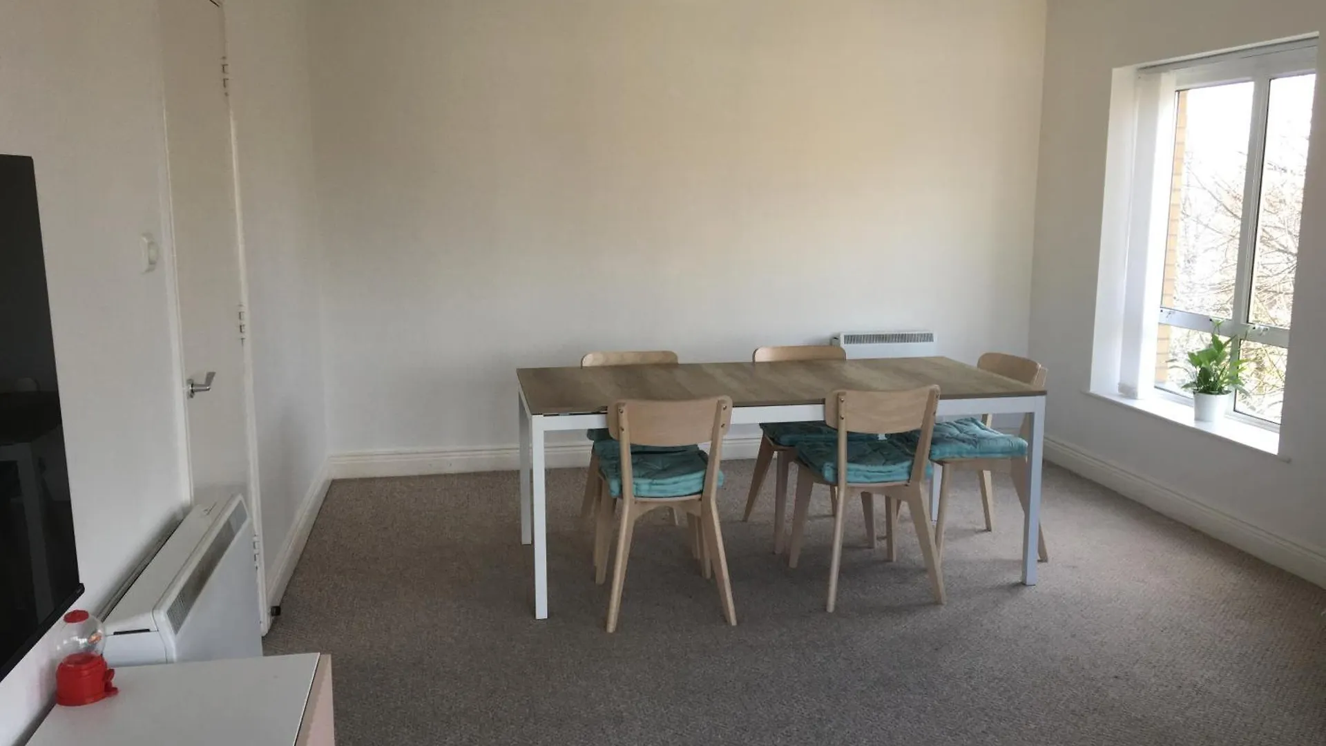 Central Spacious 3 Bedroom Apartment With Parking 더블린 아일랜드